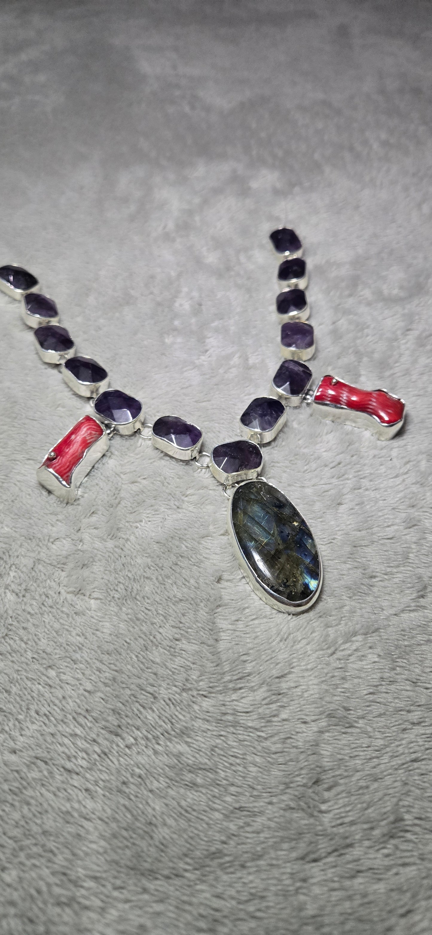 Magic necklace
