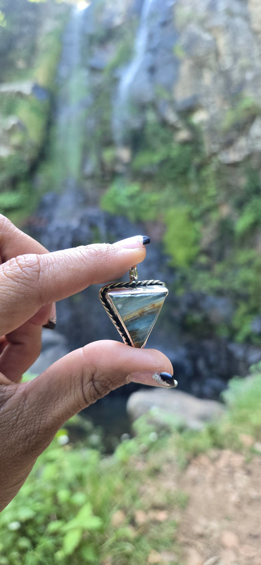 Sky Onix pendant